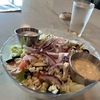 Tony Pepperoni Pizzeria - Pizza Near Me - Vista, California