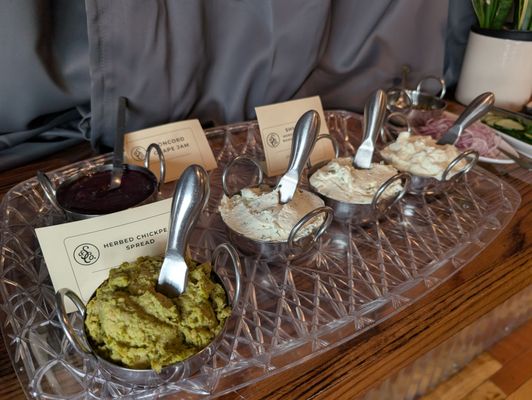 Scratch & Co. by null