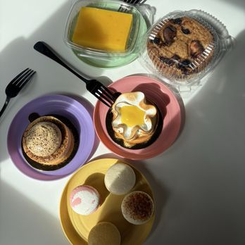 Flourish Bakery - Macaroons, tiramisu, lemon meringue tart, gluten free coffee cake, gluten free lemon bar. - Desserts Near Me - Garden City, Idaho