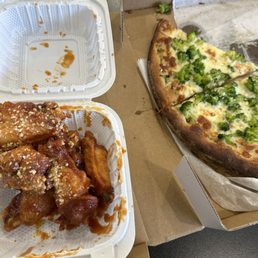 Small White garlic pizza with broccoli, (well 1/4 of it) and garlic parm and honey bbq Wings (10)