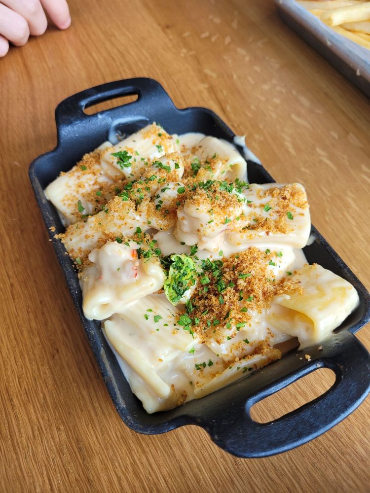 4 HANDS PEACEMAKER Updated August 2024 42 Photos & 44 Reviews 150