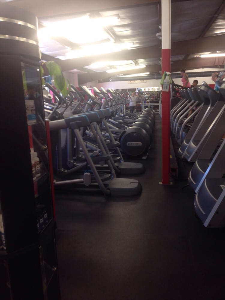 Main Street Muscle & Fitness Center, Los Lunas Roadtrippers