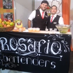 FIAR - El mejor Bartender santafecino @verbena_mario batiendo fruta!!