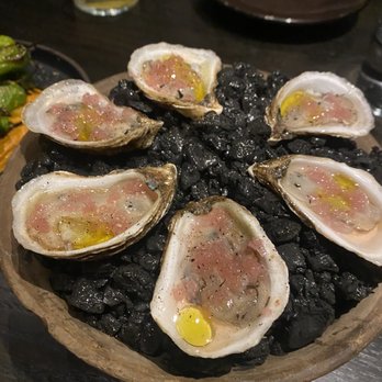 Roister - Oysters - New American Near Me - Chicago, Illinois