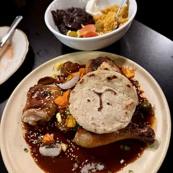 Popoca - Pollo en Chicha y salva side - Salvadoran Near Me - Oakland, California Popoca - Pollo en Chicha y salva side - Salvadoran Near Me - Oakland, California