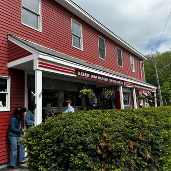 Four Aces Diner - Diners Near Me - West Lebanon, New Hampshire Four Aces Diner - Diners Near Me - West Lebanon, New Hampshire