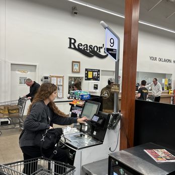 Reasor's - a woman at a cash register - Grocery Near Me - Tulsa, Oklahoma Reasor's - a woman at a cash register - Grocery Near Me - Tulsa, Oklahoma