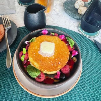 Podmore - Smoked Soufflé Pancake - Cocktail Bars Near Me - Honolulu, Hawaii Podmore - Smoked Soufflé Pancake - Cocktail Bars Near Me - Honolulu, Hawaii