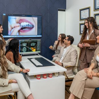1. LifeSmile Orthodontics