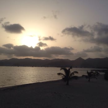 Baie Nettle Beach Club - Morning view! This is from Elena's place. - Vacation Rental Agents Near Me - marigot, 38