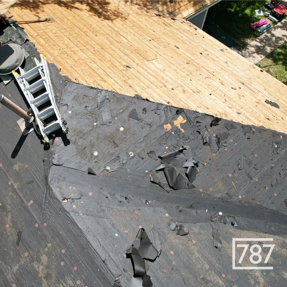 Slide of 787 Construction