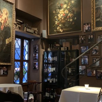 San Tommaso - Inside - Pizza Near Me - Valencia, V San Tommaso - Inside - Pizza Near Me - Valencia, V