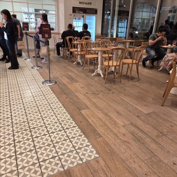 Bacio di Latte - Dining area - Gelato Near Me - Santa Monica, California Bacio di Latte - Dining area - Gelato Near Me - Santa Monica, California