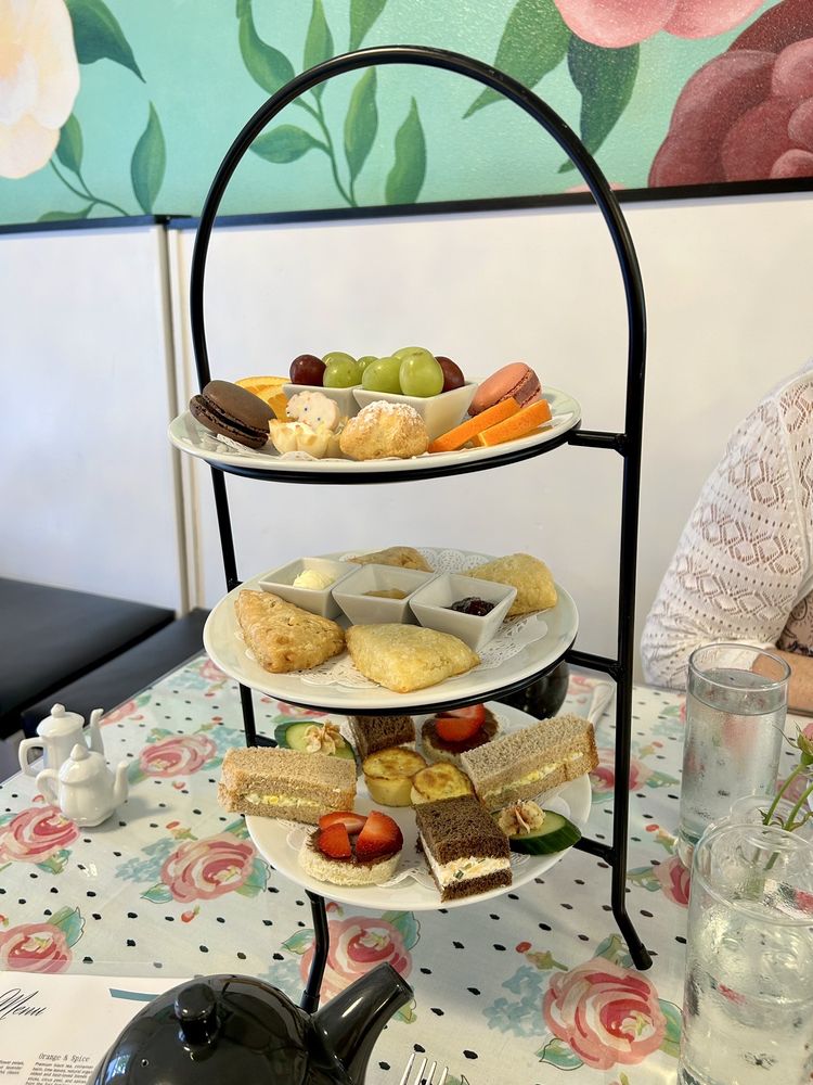 JUBILEE TEA HOUSE Updated September 2024 16 Photos 321 N 3rd Ave, Ridgefield, Washington