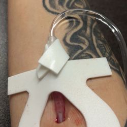 Rio Grande Urgent Care - Nobody checked on me for a good 20 to 30 minutes. I could clearly see the blood going back into the IV.