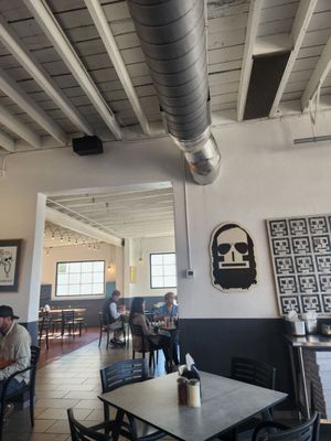 Fellini's Pizza by null