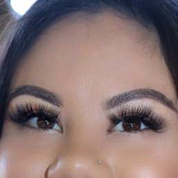 Fill by Emily, she is so amazing!! My go-to lash artist since the beginning of this year :)