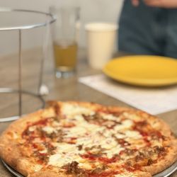 Best Pizza & Brew Escondido - Burrata Sausage Hot Honey