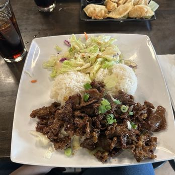 Bite Teriyaki  & Pho - Beef Teriyaki with white rice and salad. Gyoza Plate (10) - Vietnamese Near Me - Mount Vernon, Washington