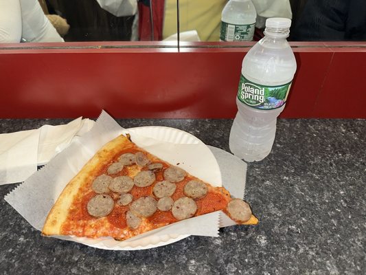Lucia Pizza by null