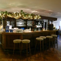 Restaurant Schloßgasthaus Lichtenwalde - Tresen mit Barhocker