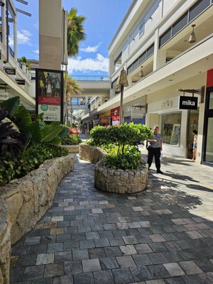 Ala Moana Center by null