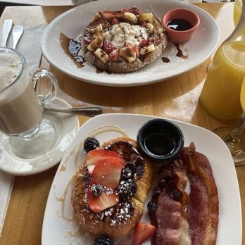 Sonoma Bistro - Guava Cream Cheese Croissant French Toast Nutella Churro Waffles - Breakfast & Brunch Near Me - Rutherford, New Jersey