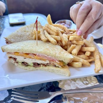 Garden View Restaurant - Grilled Turkey sandwich - New American Near Me - Silverton, Oregon Garden View Restaurant - Grilled Turkey sandwich - New American Near Me - Silverton, Oregon