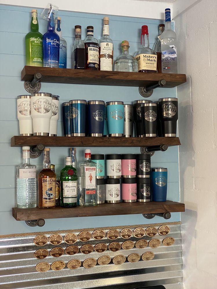 Salty Pearl Raw Bar, Pensacola Roadtrippers