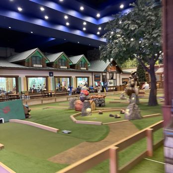 Great Wolf Lodge - Resorts Near Me - Colorado Springs, Colorado