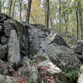 Tory's Den - Stones. - Hiking Near Me - Plymouth, Connecticut
