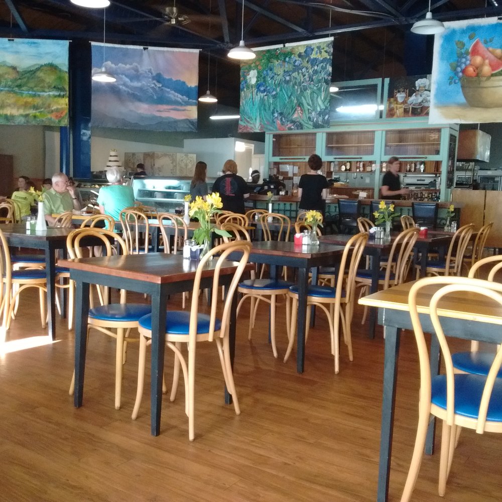 Evie's Bistro and Bakery - The dining room - New American Near Me - Roanoke, Virginia Evie's Bistro and Bakery - The dining room - New American Near Me - Roanoke, Virginia