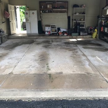 Carlson Enterprises - garage before - General Contractors Near Me - Algonquin, Illinois