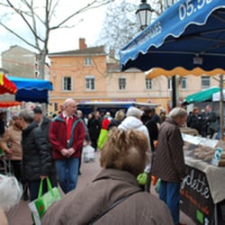 Marché Bio de la place Ambroise Courtois