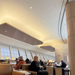 American Airlines Admirals Club DFW-A