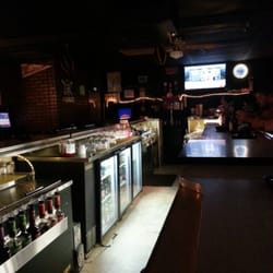 Marion Hill Grill - Behind the very dark bar...