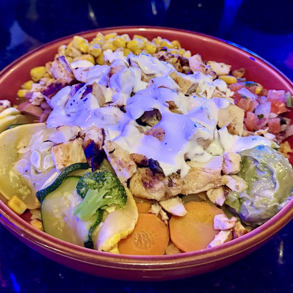 MAD Mexican Grill - Mad bowl with chicken - Mexican Near Me - Keller, Texas MAD Mexican Grill - Mad bowl with chicken - Mexican Near Me - Keller, Texas