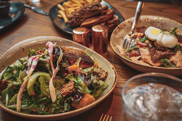 Copper Table by null