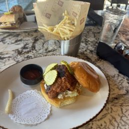 Chicken sandwich , beyond dry . Chicken sandwich , beyond dry .