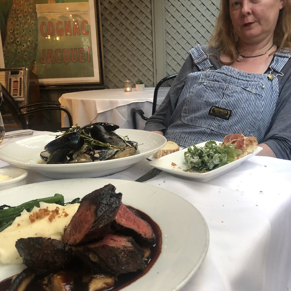 Bistro 45 - Hangar steak, clams and muscles - New American Near Me - Pasadena, California