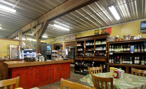 Arlo's Country Store by null