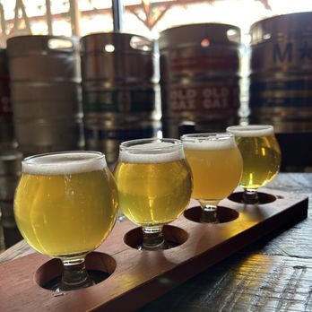 Flagship - Beer Bar Near Me - Santa Rosa, California Flagship - Beer Bar Near Me - Santa Rosa, California
