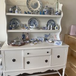 The Blue Onion Antiques Gifts and Collectibles