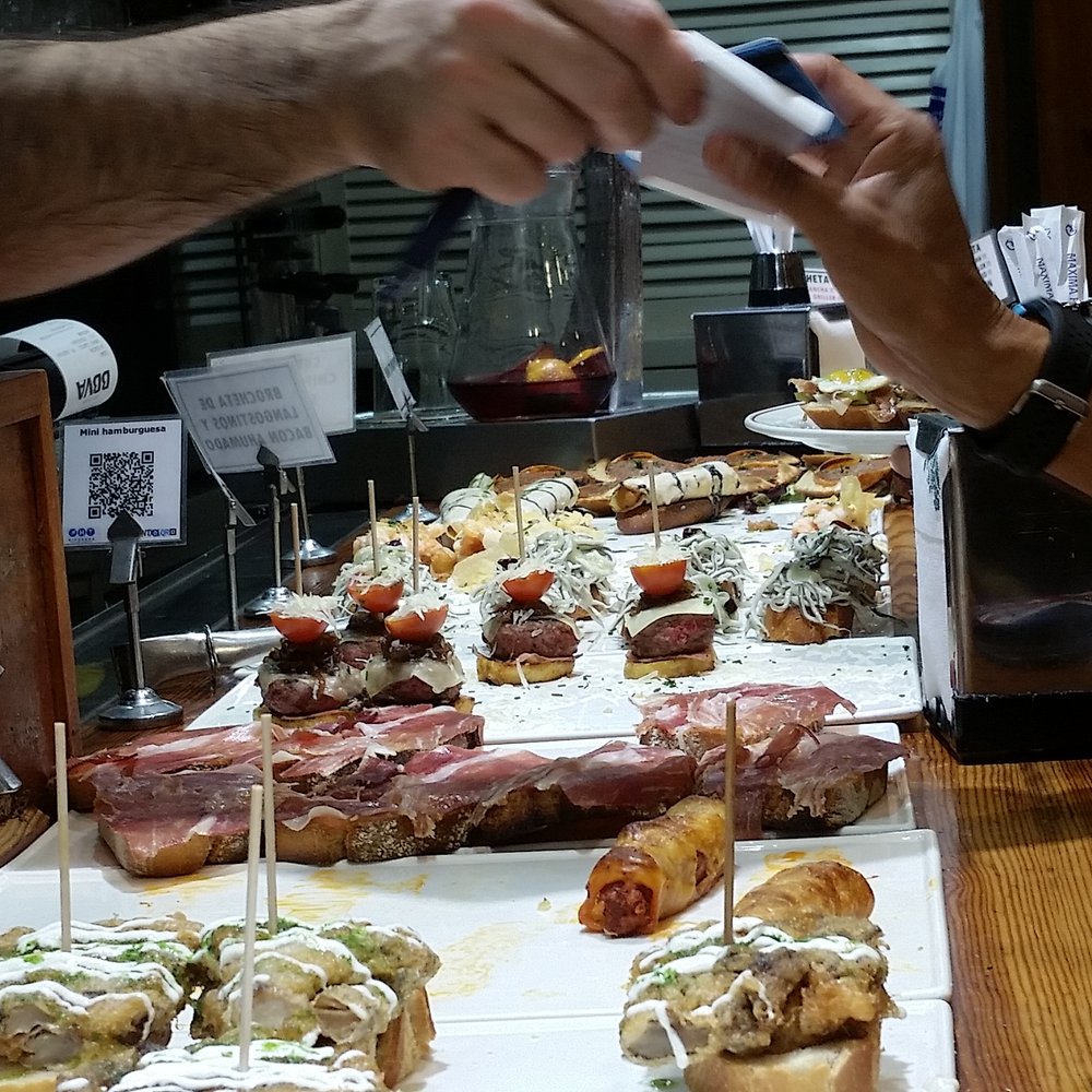 Egosari - The spread - Basque Near Me - Donostia / San Sebastián, SS Egosari - The spread - Basque Near Me - Donostia / San Sebastián, SS