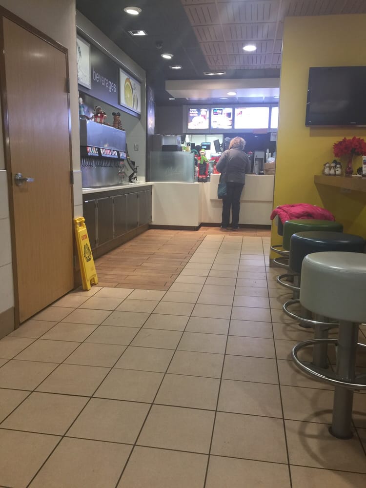 MCDONALD’S 22 Reviews 1051 Elida Ave, Delphos, Ohio Burgers