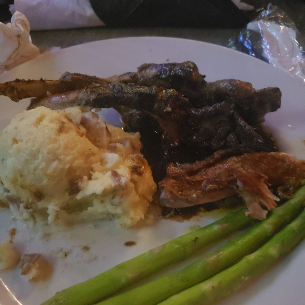 Spice House Lithonia - Lamb chops and mash potatoes with asparagus - Caribbean Near Me - Lithonia, Georgia Spice House Lithonia - Lamb chops and mash potatoes with asparagus - Caribbean Near Me - Lithonia, Georgia