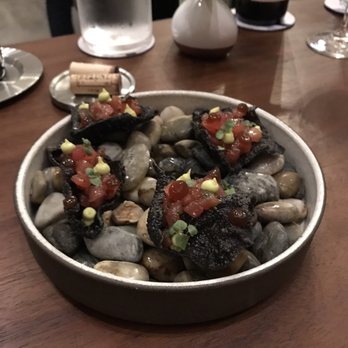Senia - Poke Crackers. - Cocktail Bars Near Me - Honolulu, Hawaii