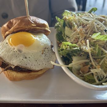 Finneys Crafthouse - Porter Ranch - Bison Burger - New American Near Me - Porter Ranch, California