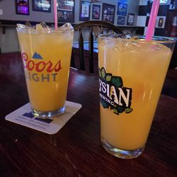 Halftime Sports Saloon - Drinks were delish
