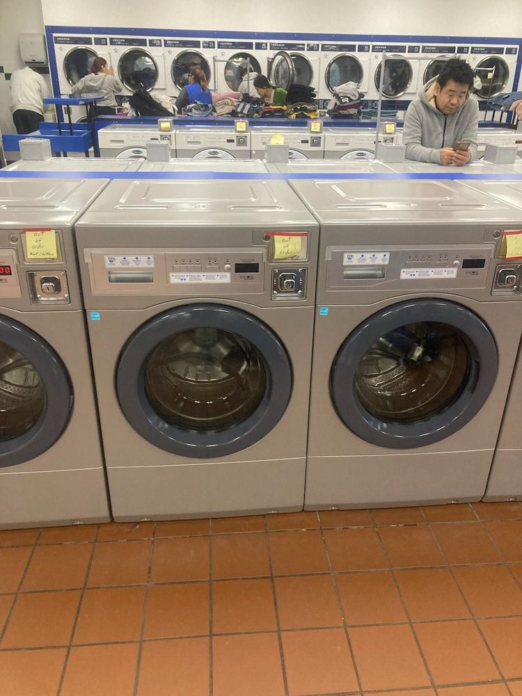 PORTER AVE COIN LAUNDRY Updated September 2024 136 Lakeview Ave